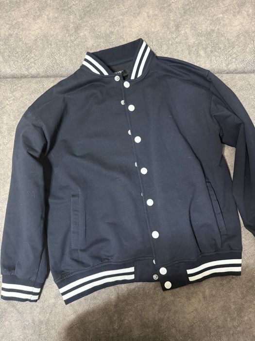 Продам бомбер, ростовка 164