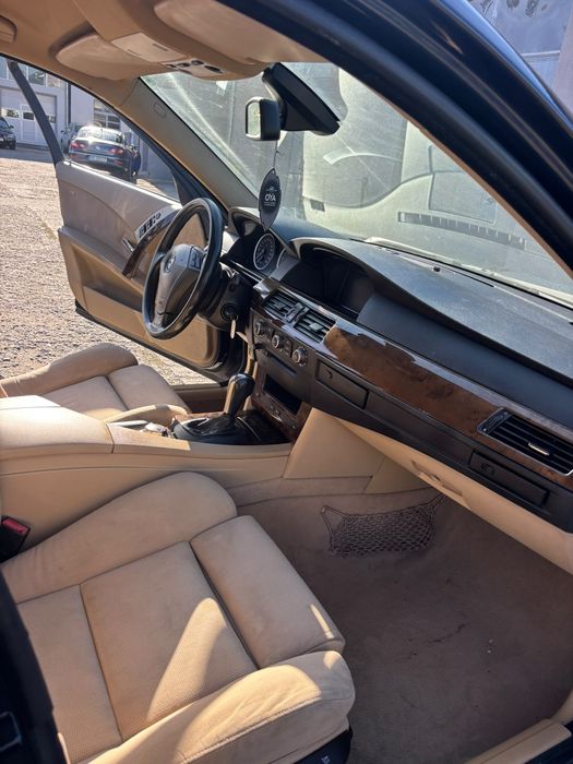 Vând BMW E60, 525D
