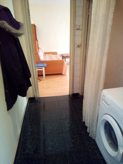 Schimb vând  apartament  2 camere  cu garsoniera
