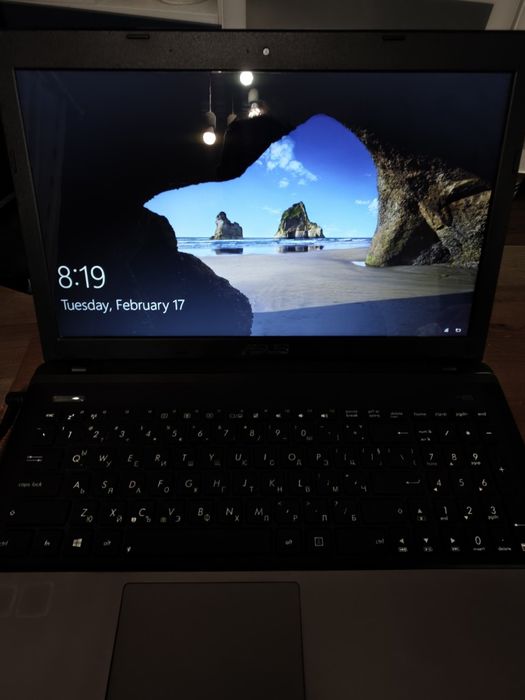 Asus лаптоп ( стар )