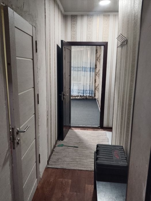 Sergili  Chinor Qibchoq metro oldida 1xona 2xona qilingan 1etaj