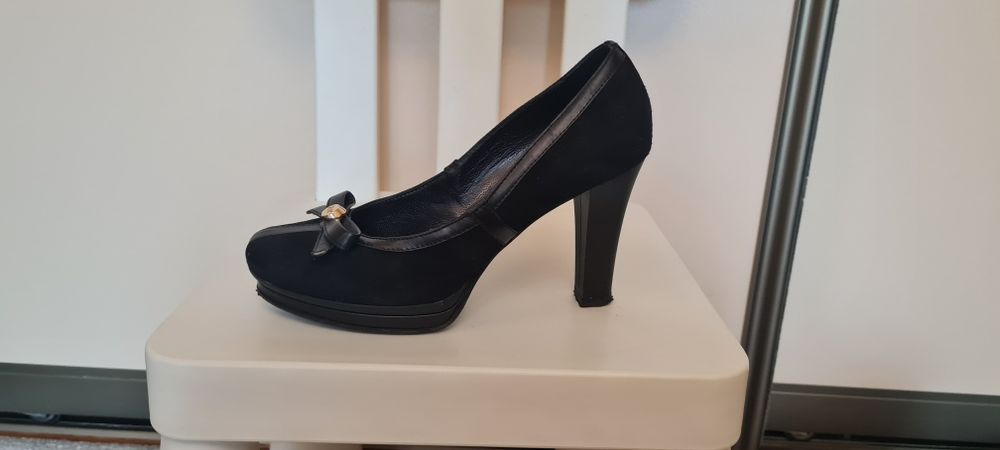 Туфли замша нат.36 р