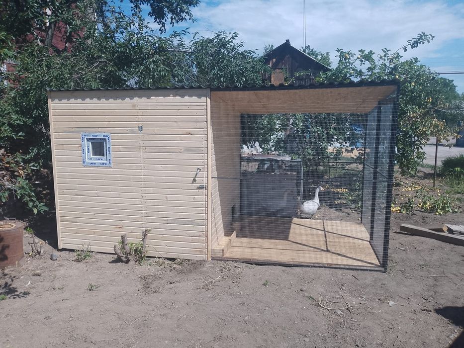 Изготовление курятников , птичников , клеток . Установка, утепление