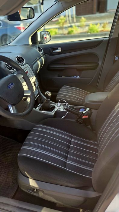 FORD Focus 2009 — imagine 5