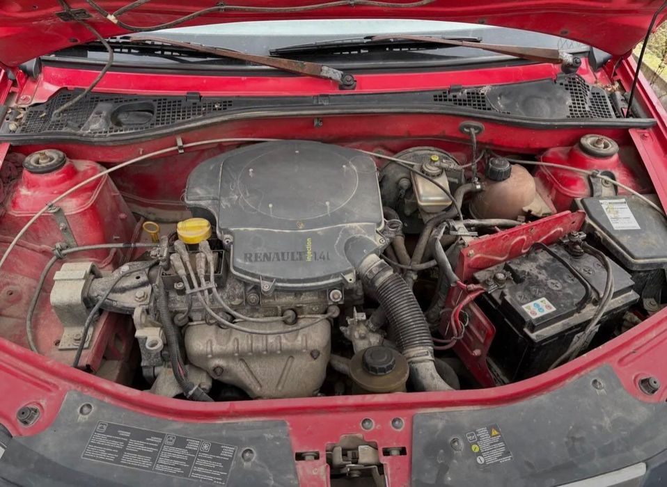 Vând logan 2006 Acte valabile