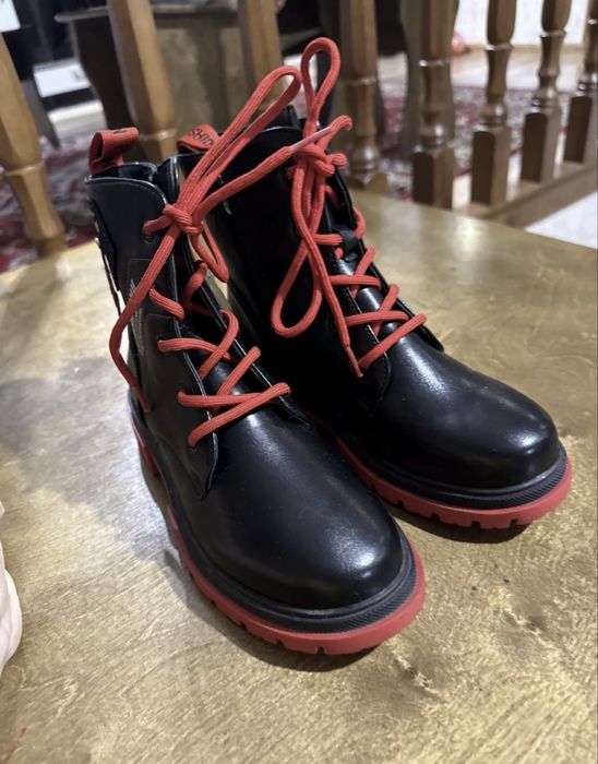 Ботинки детские новые