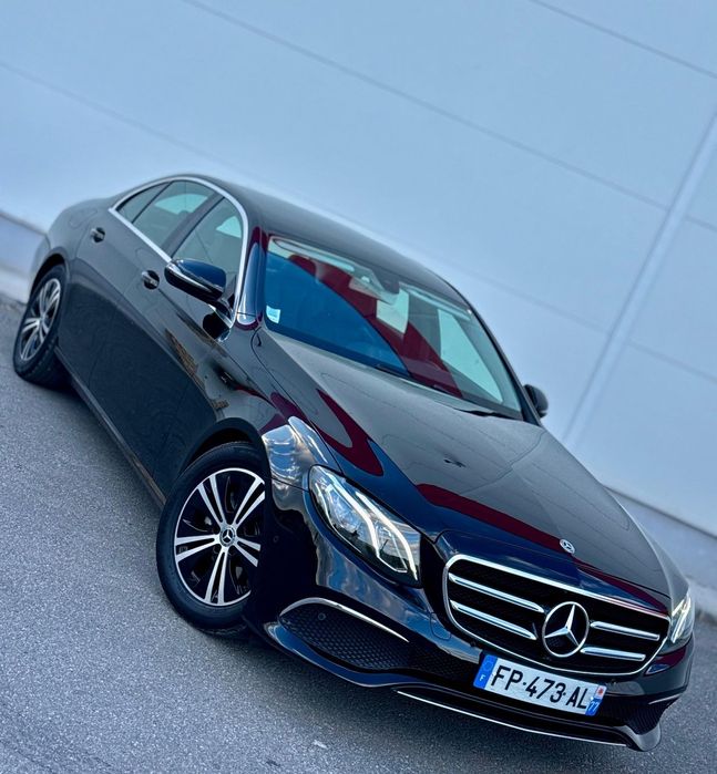 Mercedes-Benz E Mercedes-Benz E-200 160CP 2020