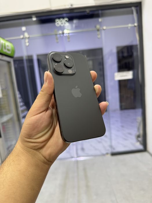 Iphone 15 pro black