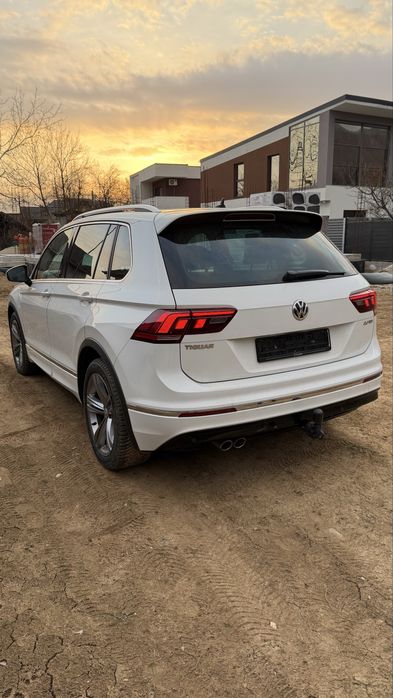 ~ VW Tiguan ~ R Line ~ 4x2 ~ An 2018 ~ 2.0 TDI ~ 150 CP