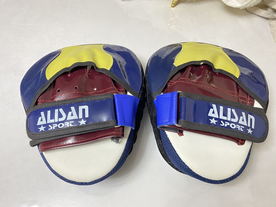 Продаются Боксёрские лапы!!!