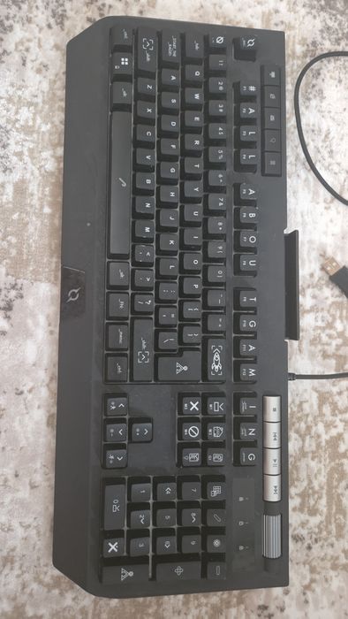 Tastatura gaming AQIRYS QWERTZ