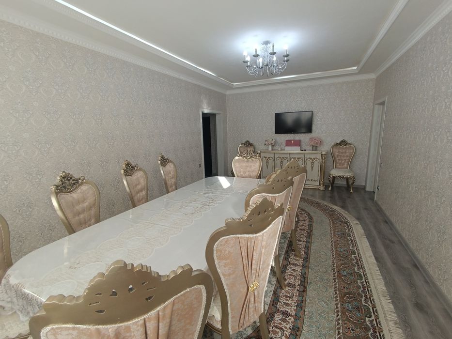 Уй сотилади 9 каватли уйни 7-кавати 3 хона Чилонзор Афруз 115.000$