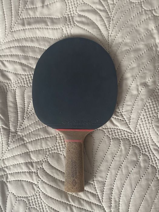 Продаю тенесную ракетку