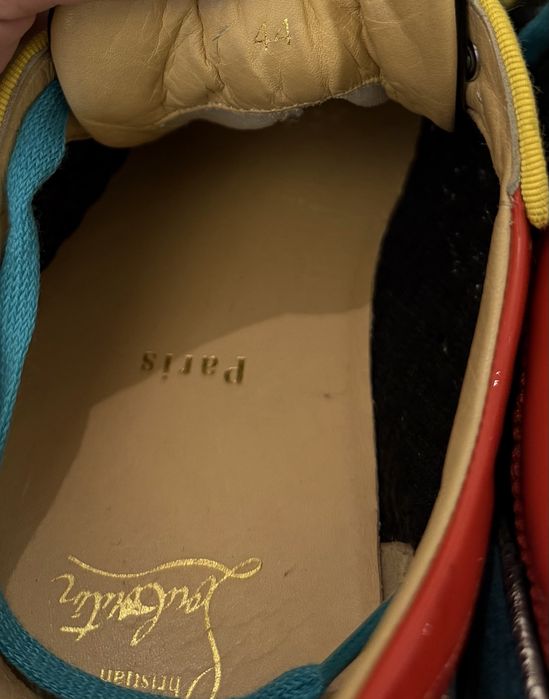Christian Louboutin Autentic 44