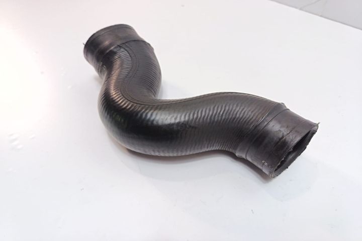 Furtun intercooler 55559940 Opel Astra H (facelift)