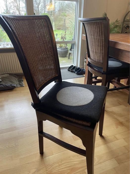 Кухненска маса със столове