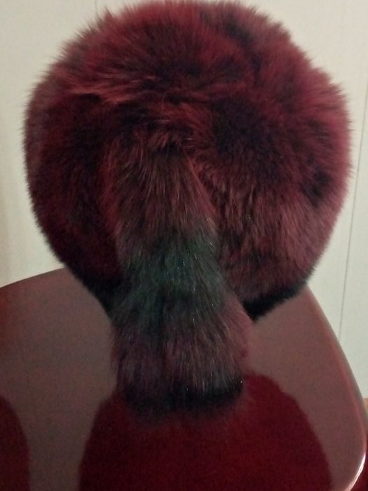 Шапка женская из натурального меха.