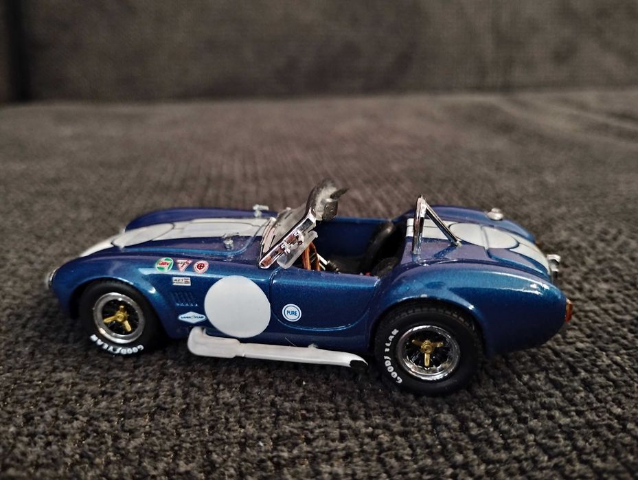 Shelby Cobra 427 S/C , Kyosho , мащаб: 1:43