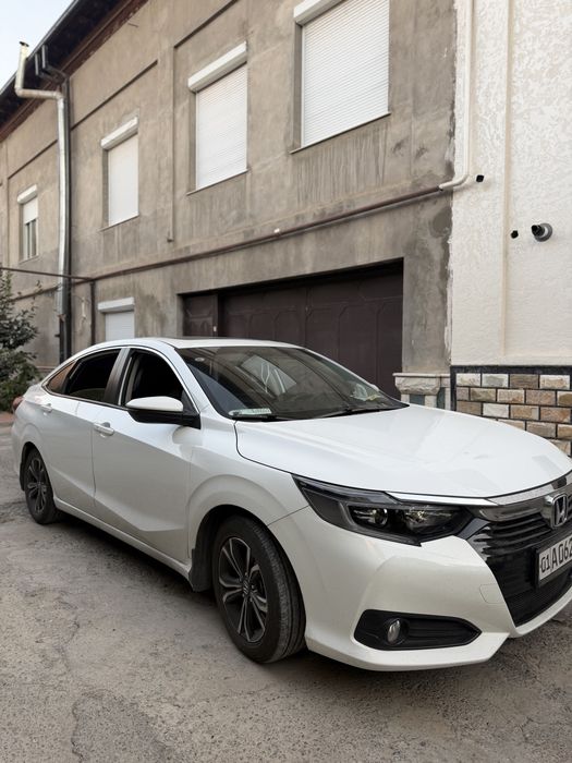 Honda crider sotiladi