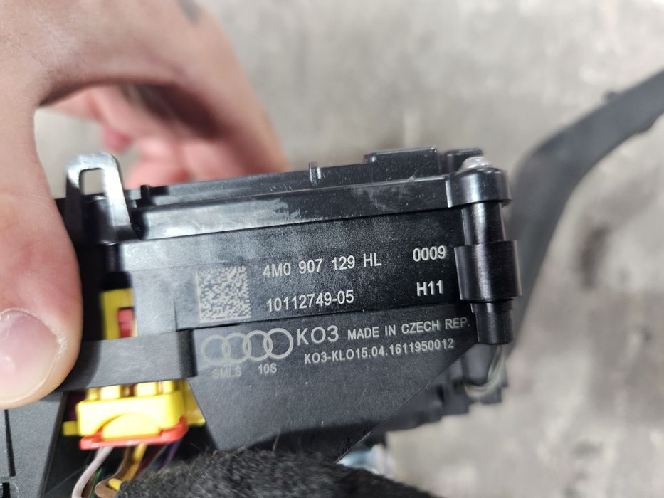 Конзола чистачки/дистроник за Audi Q7 4m