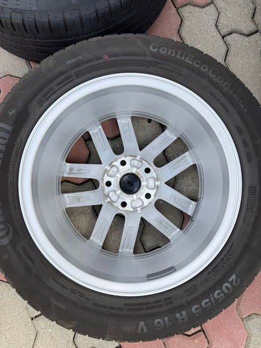 Jante de aluminiu originale VW Golf 7 R16 cu cauciucuri bune de vara