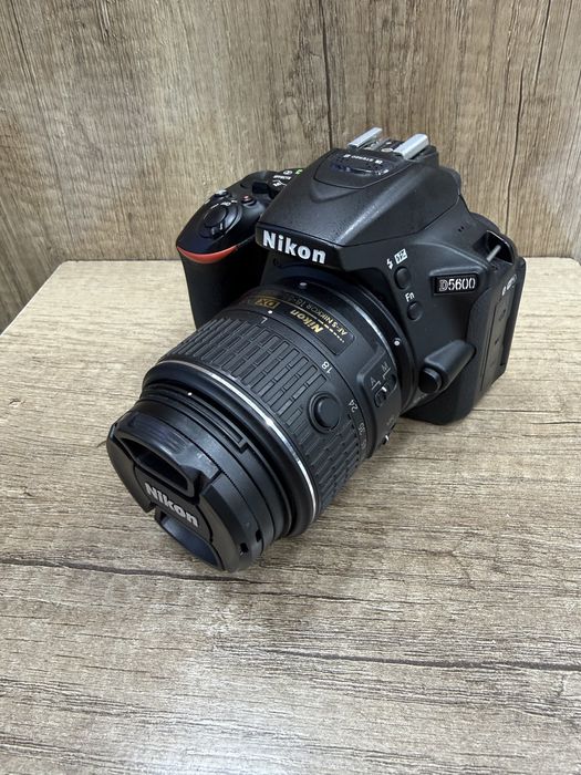 Nikon D5600 vr 18-55mm
