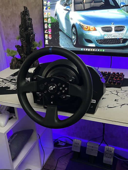 Руль на thrustmaster t300