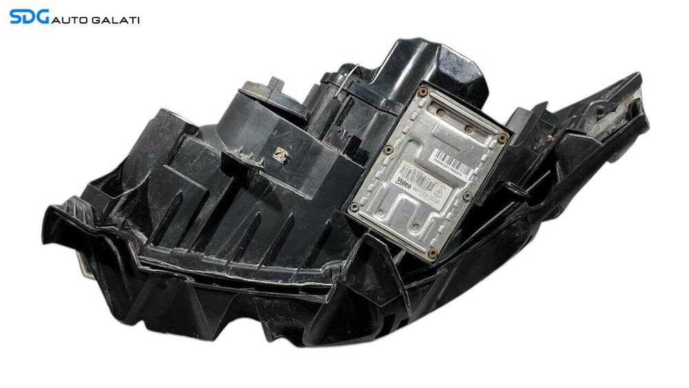 Far Dreapta Halogen Renault Megane 2 2002 - 2008 ( Ureche Ruptă ) Cod 89307040 [L5991]