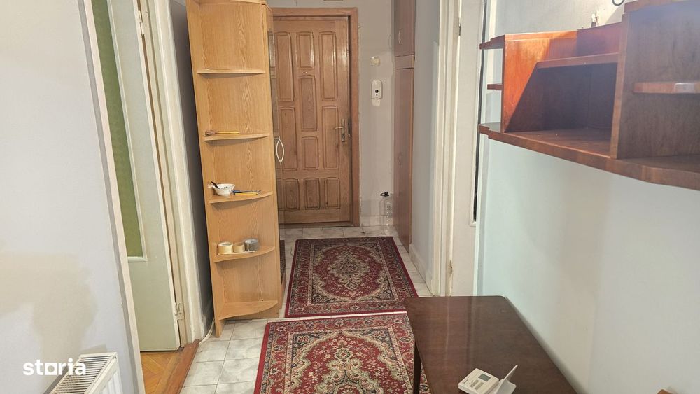 Vand apartament cu 3 camere decomandat in Deva, George Enescu etaj 1,