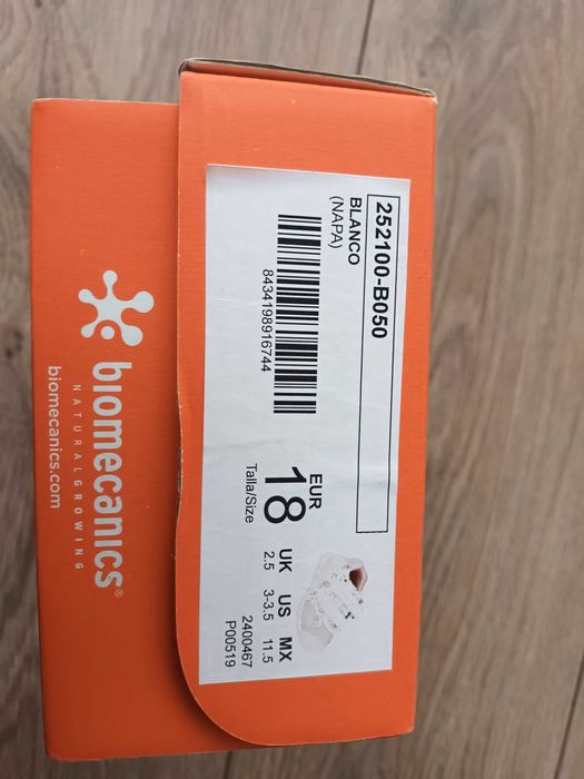 Обувки за прохождане Biomecanics, 18 номер