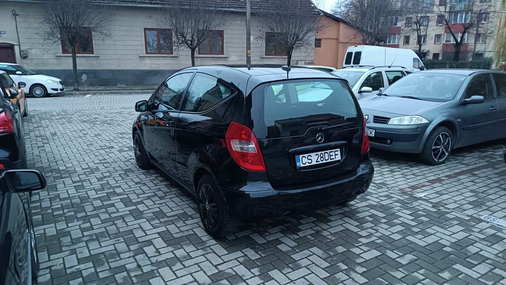 Mercedes A Class 1.9 Motorină – 2010 – AC – Scaune încălzite