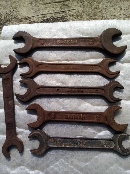 Български гаечни ключове