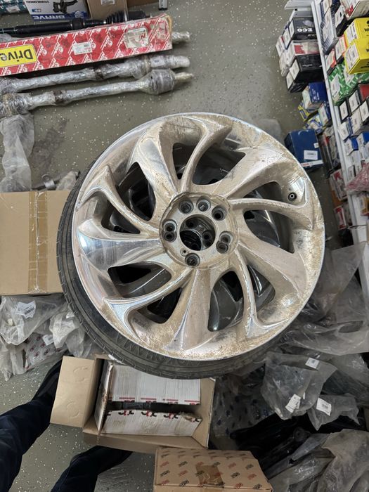 Диск с покрышками 17 тойота TOYOTA