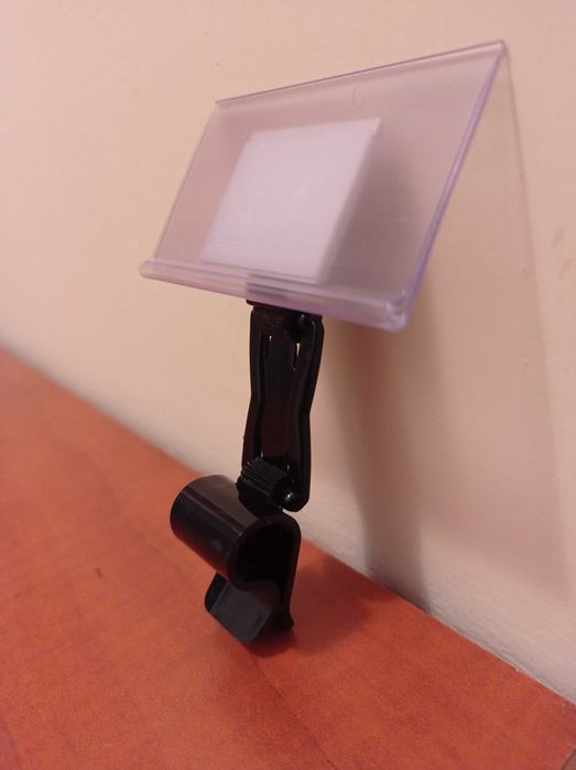 Етикетник с  PVC лента 4смх7см