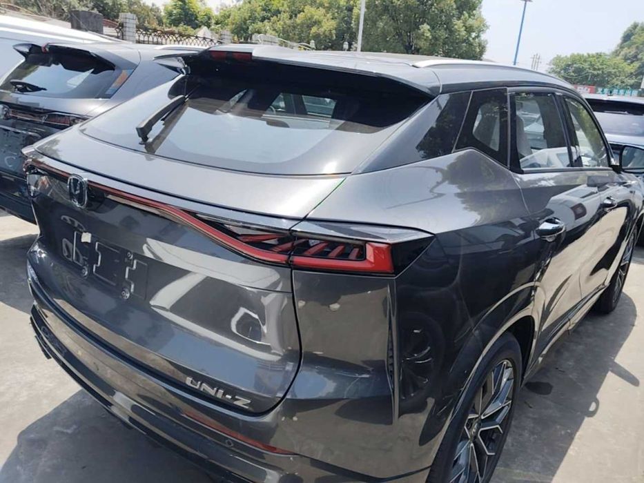 CHANGAN UNI-Z 1.5T Premium Edition