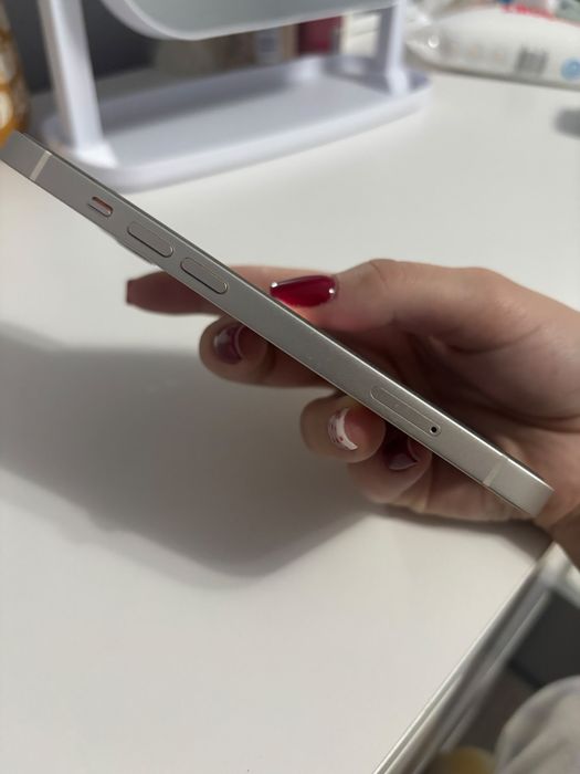 Iphone 13 simplu