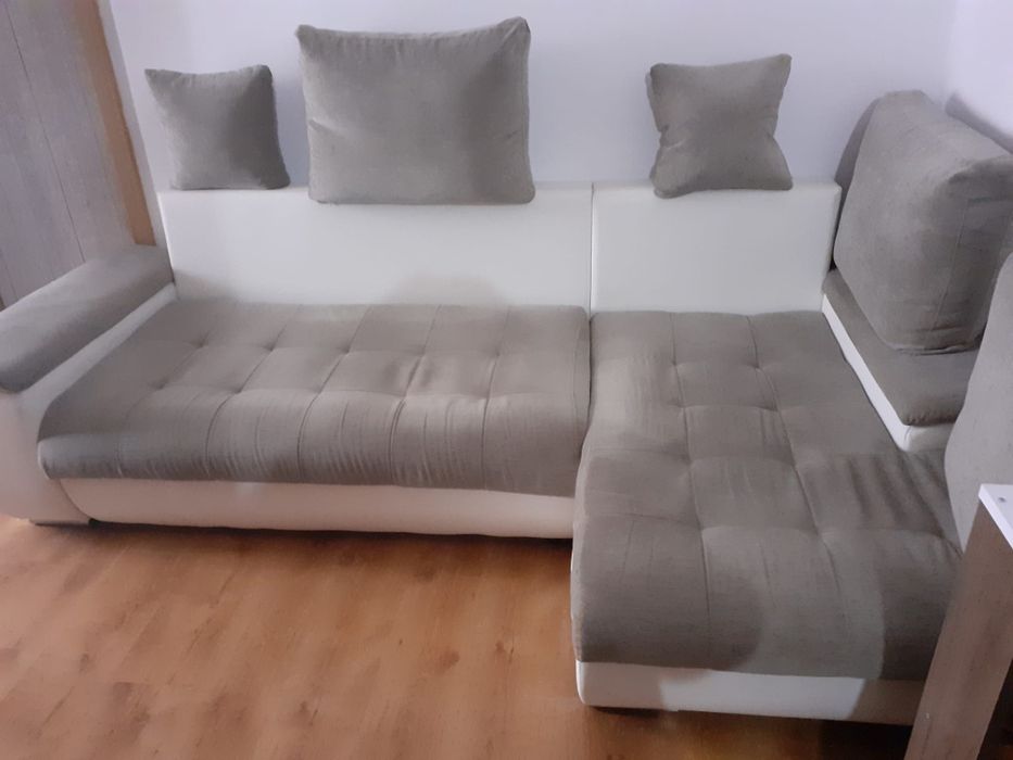 Colțar extensibil cu lada