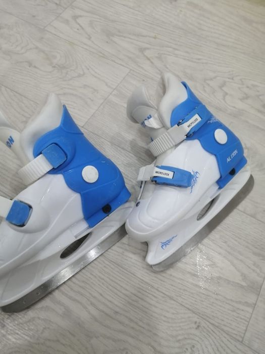 Продам коньки детские