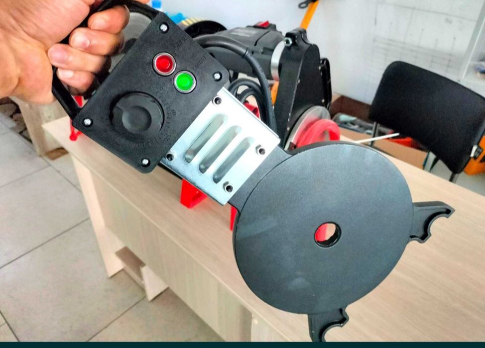 Утюг для полиэтиленовые трубы 63*200 (Дазмол, пайка , сантехник)