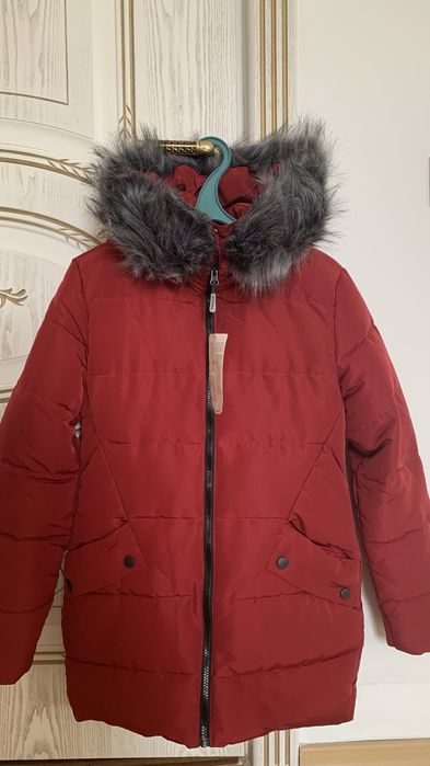 НОВАЯ КУРТКА 40 размер