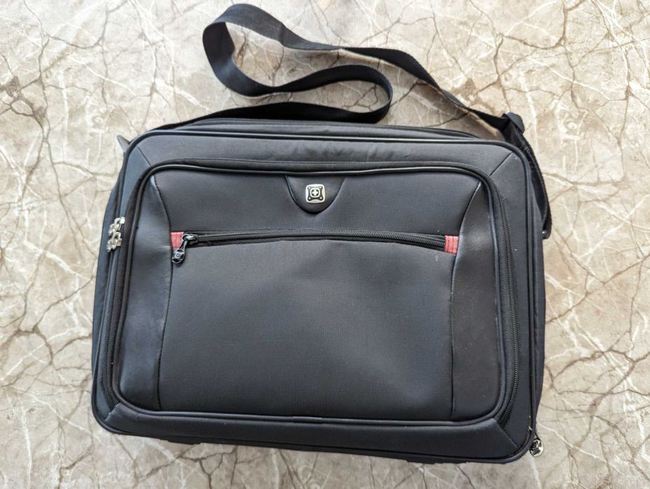 Dell Inspiron 15 - 7559 gaming laptop + подарък чанта за лаптоп