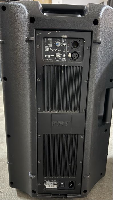 Vând boxe FBT Promaxx12A
