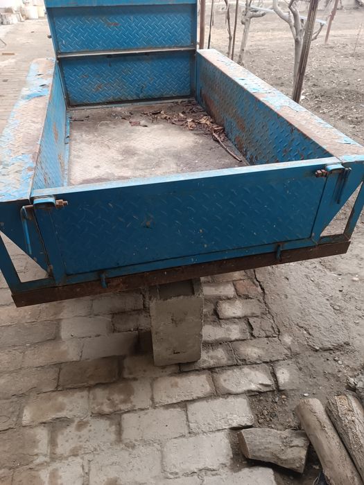 Прицеп Sotiladi.