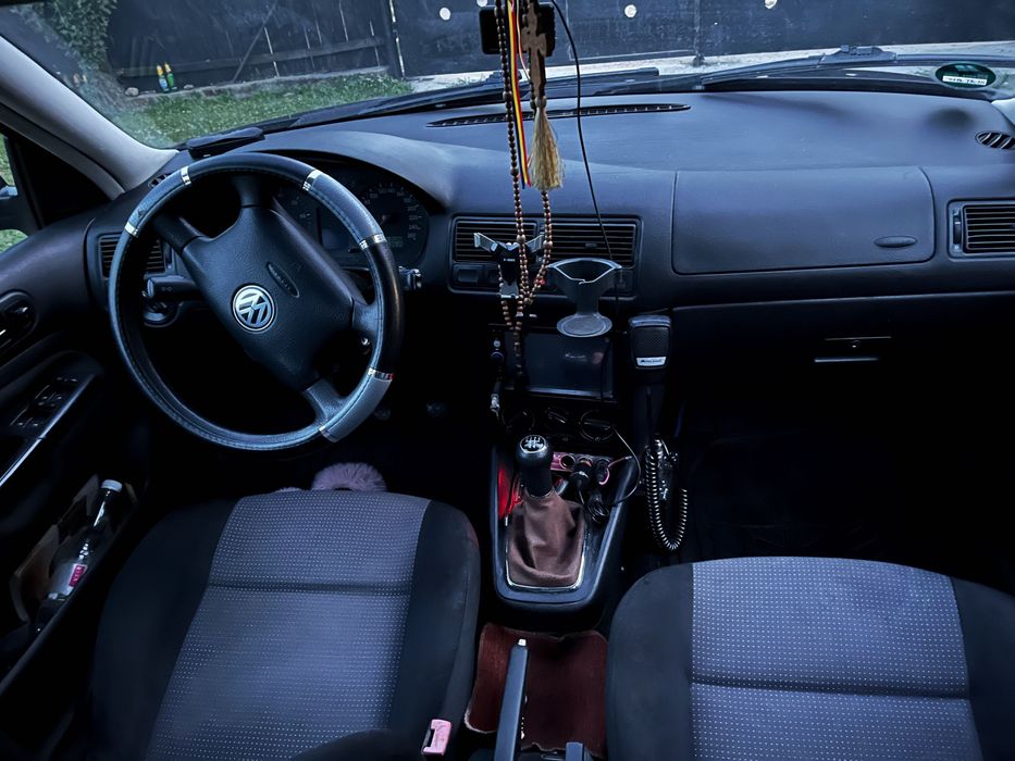 Vând Volkswagen Golf 4 1.6 Benzină