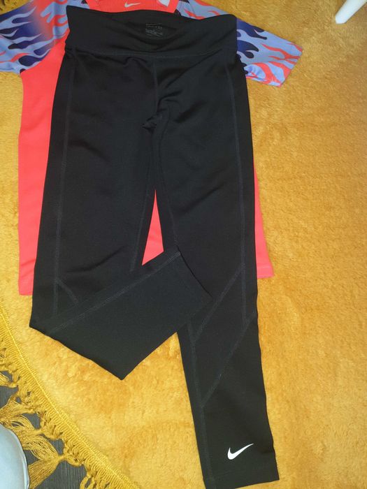 Спортен екип на Найк