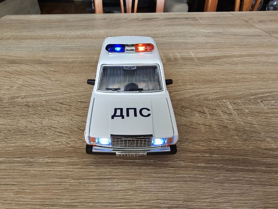 Метална количка в мащаб  1:24