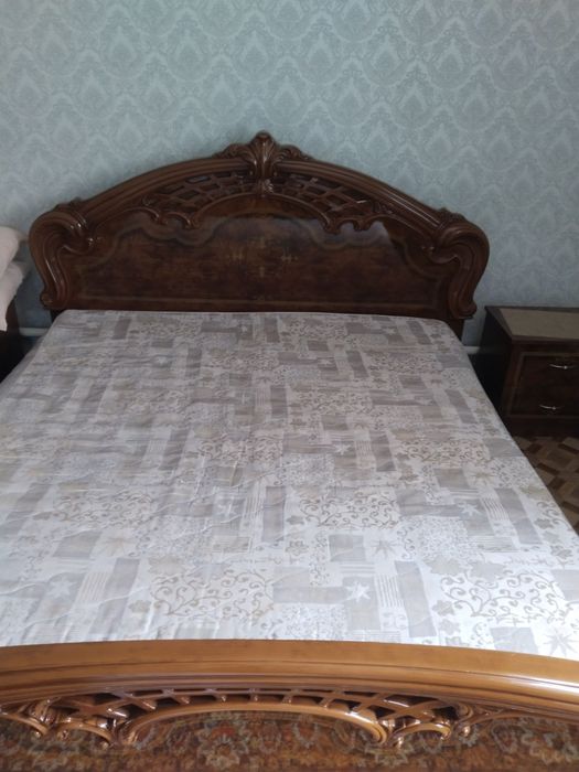 Продам матрас двухспальной кроват