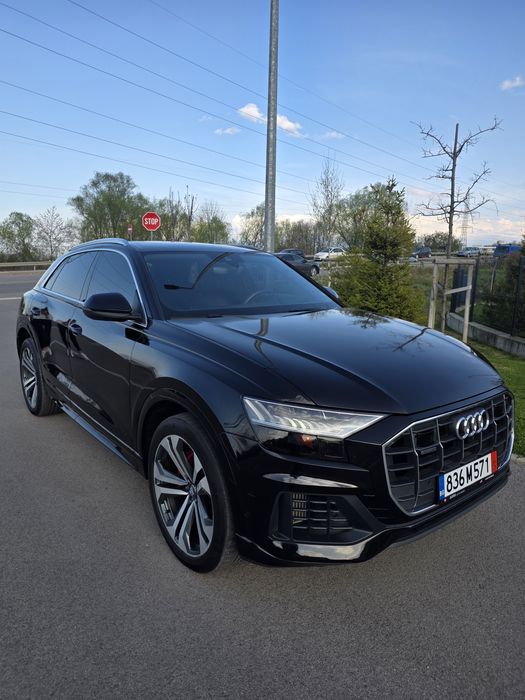 Audi Q8 3.0 340 коня с масаж, хед ъп, 22ки ковани на 25.2 в България