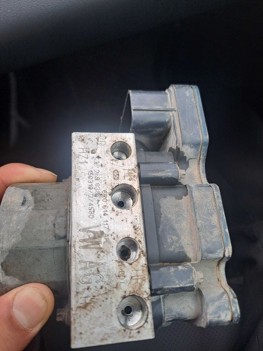 Фольгсваген polo абс блок