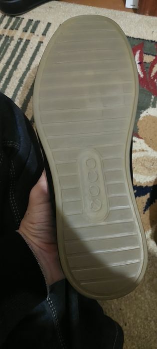 Два ECCO крассовки 150 тисяч. Натуралный кожа